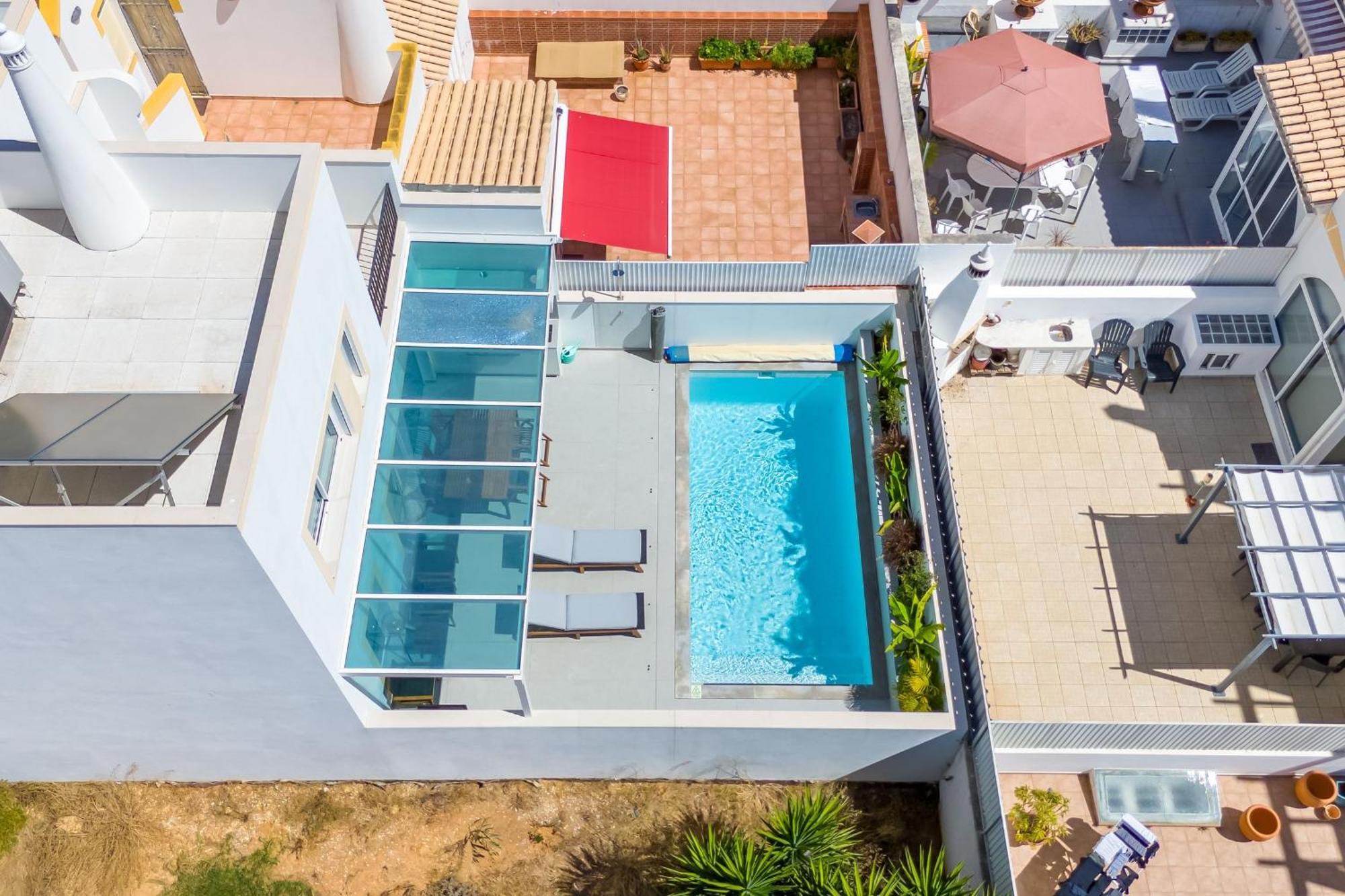 Luxurious 3 Bdr House With Pool & Bbq By Lovelystay *