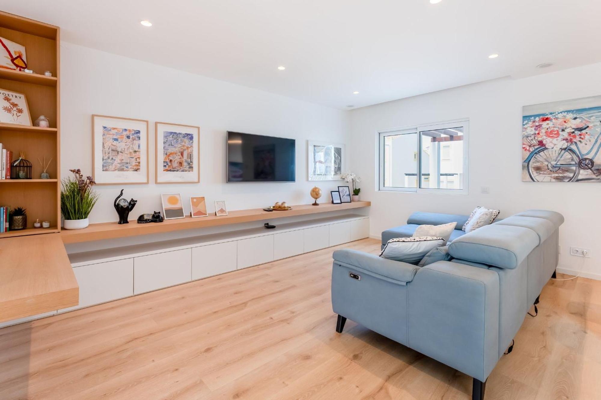 Hébergement de vacances Luxurious 3 Bdr House With Pool & Bbq By Lovelystay