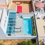 Luxurious 3 Bdr House With Pool & Bbq By Lovelystay
