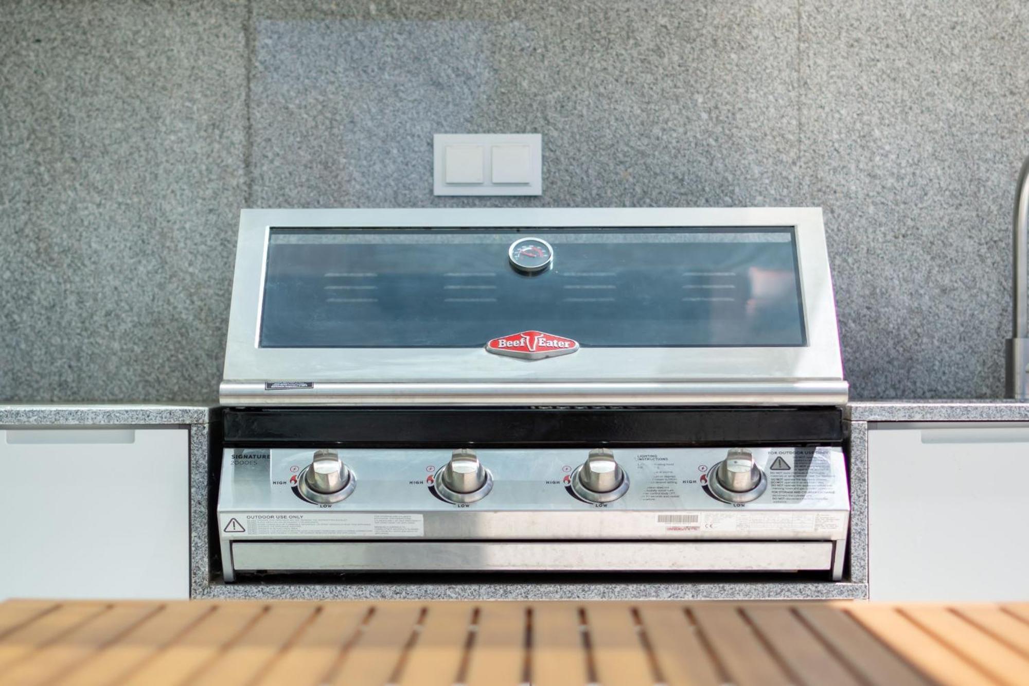 Holiday home Luxurious 3 Bdr House With Pool & Bbq By Lovelystay