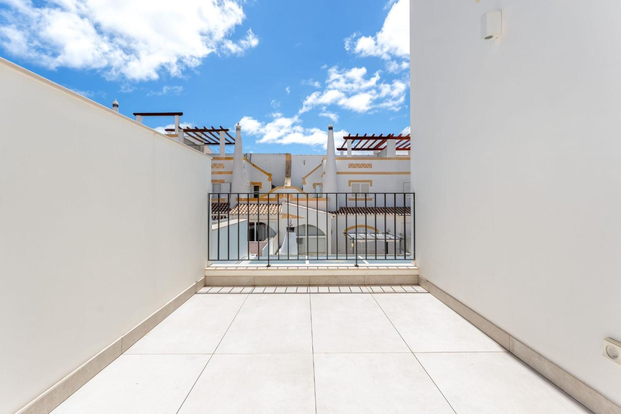 Luxurious 3 Bdr House With Pool & Bbq By Lovelystay Holiday home