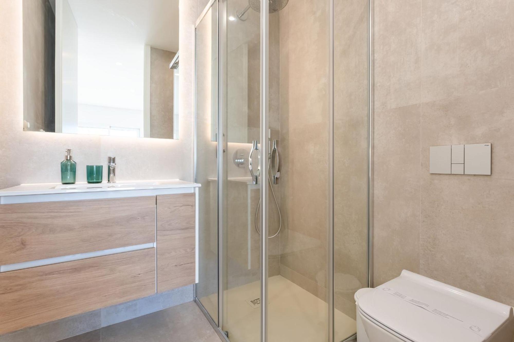 Luxurious 3 Bdr House With Pool & Bbq By Lovelystay * Lagos