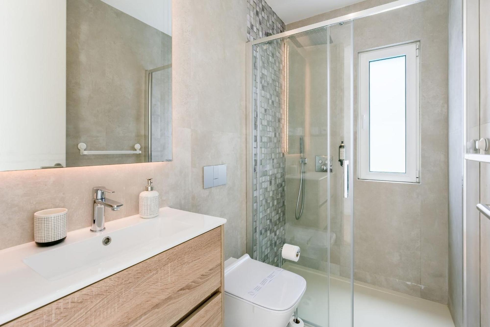 Luxurious 3 Bdr House With Pool & Bbq By Lovelystay Holiday home Lagos