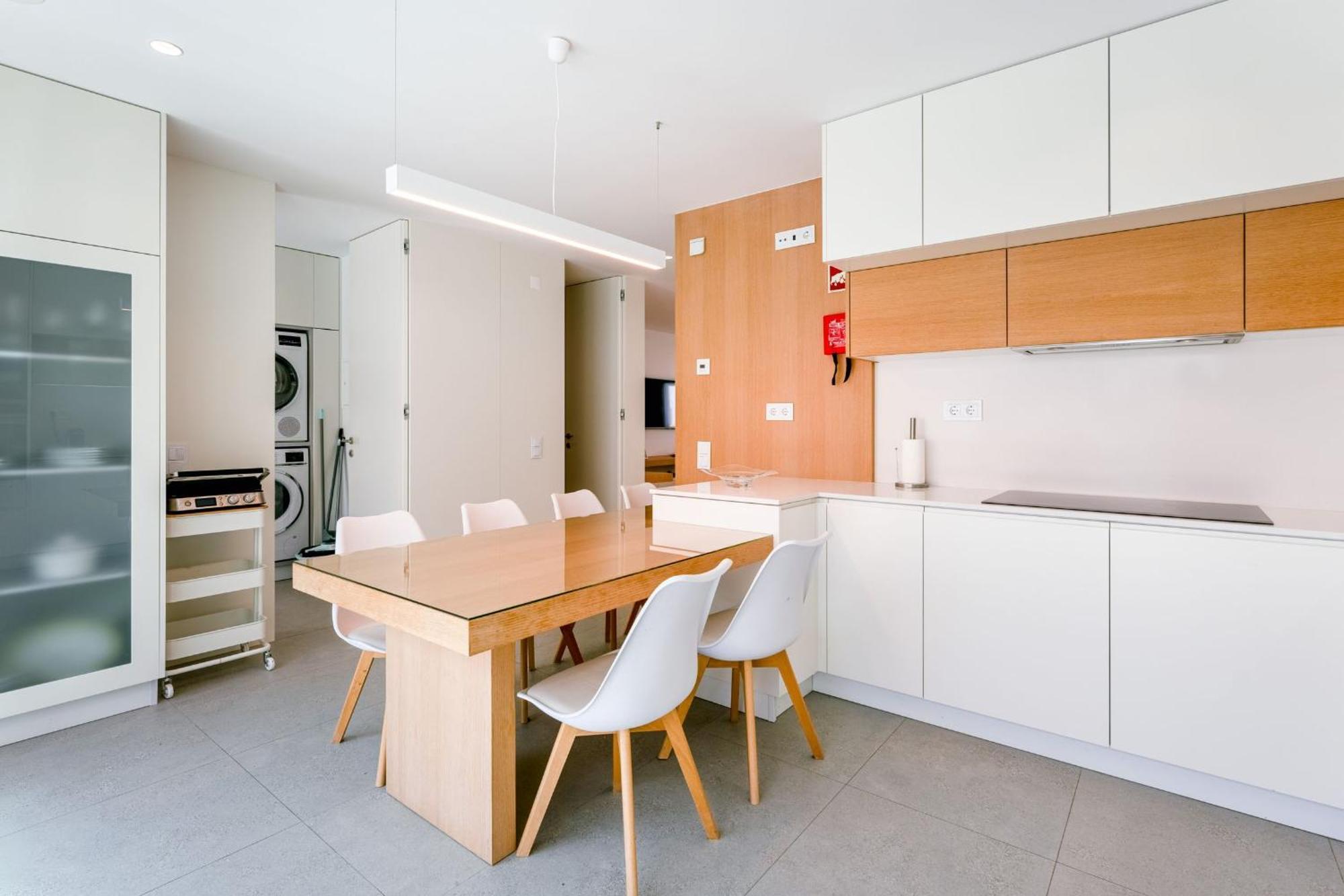 Luxurious 3 Bdr House With Pool & Bbq By Lovelystay Holiday home